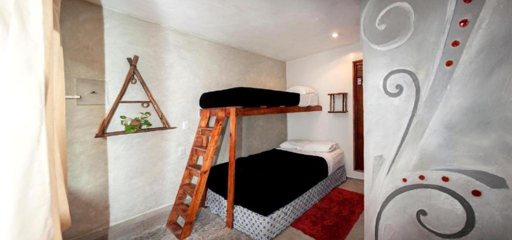 The All Inclusive Hostel - Food, Drinks And Transportation To The Beach And Cenotes Τουλούμ Δωμάτιο φωτογραφία